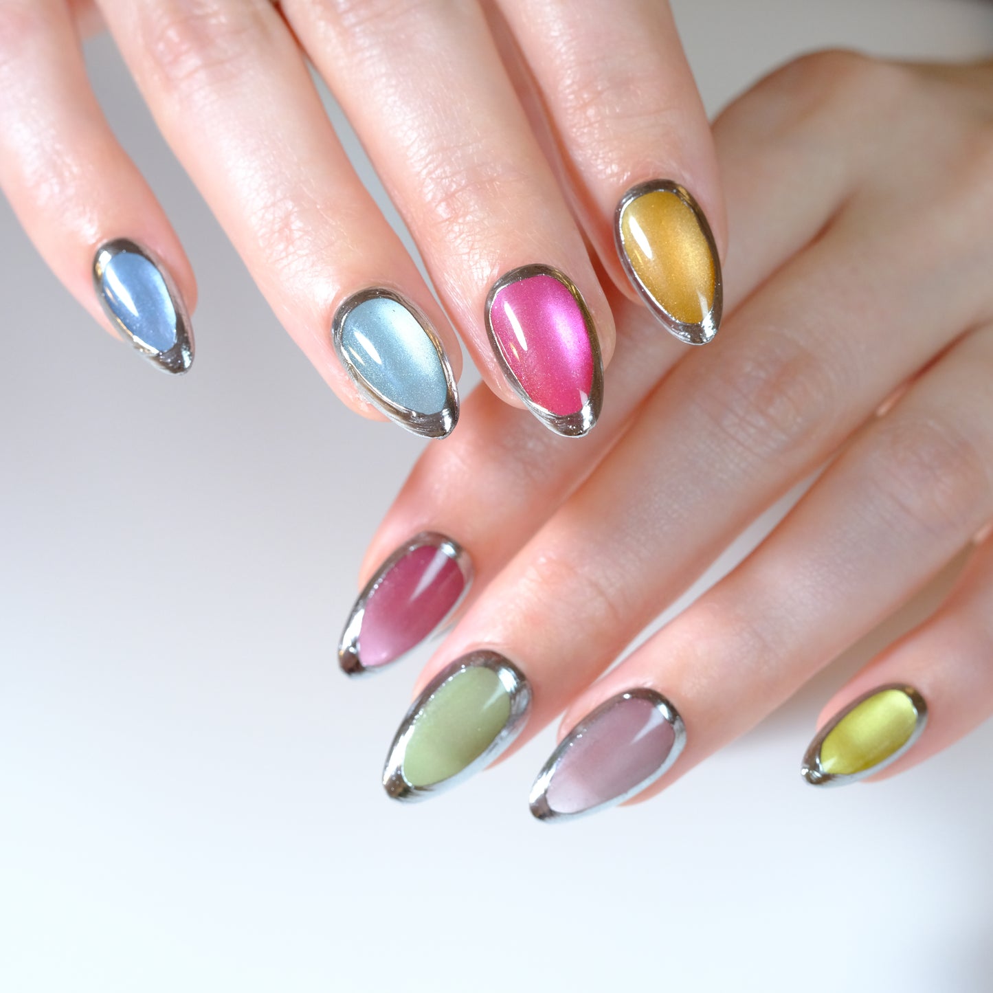 Macaron Metallic Cat Eye